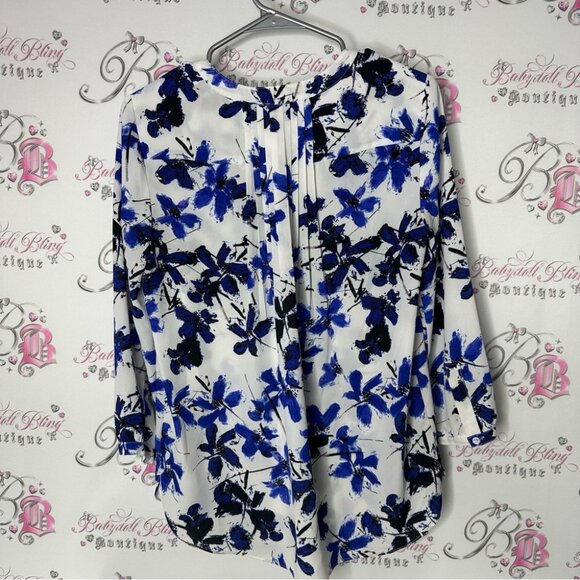 Not your daughters jeans NYDJ Floral Blue and Black Women's Top BLOUSE - Picture 2 of 7